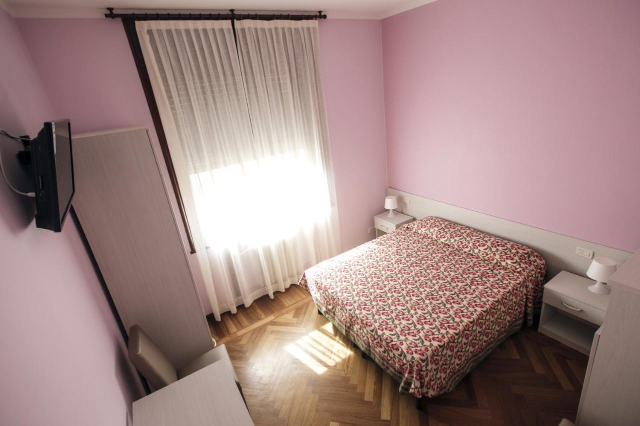 Italy Inn Genoa Phòng bức ảnh