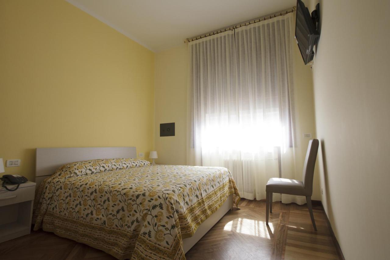 Italy Inn Genoa Phòng bức ảnh